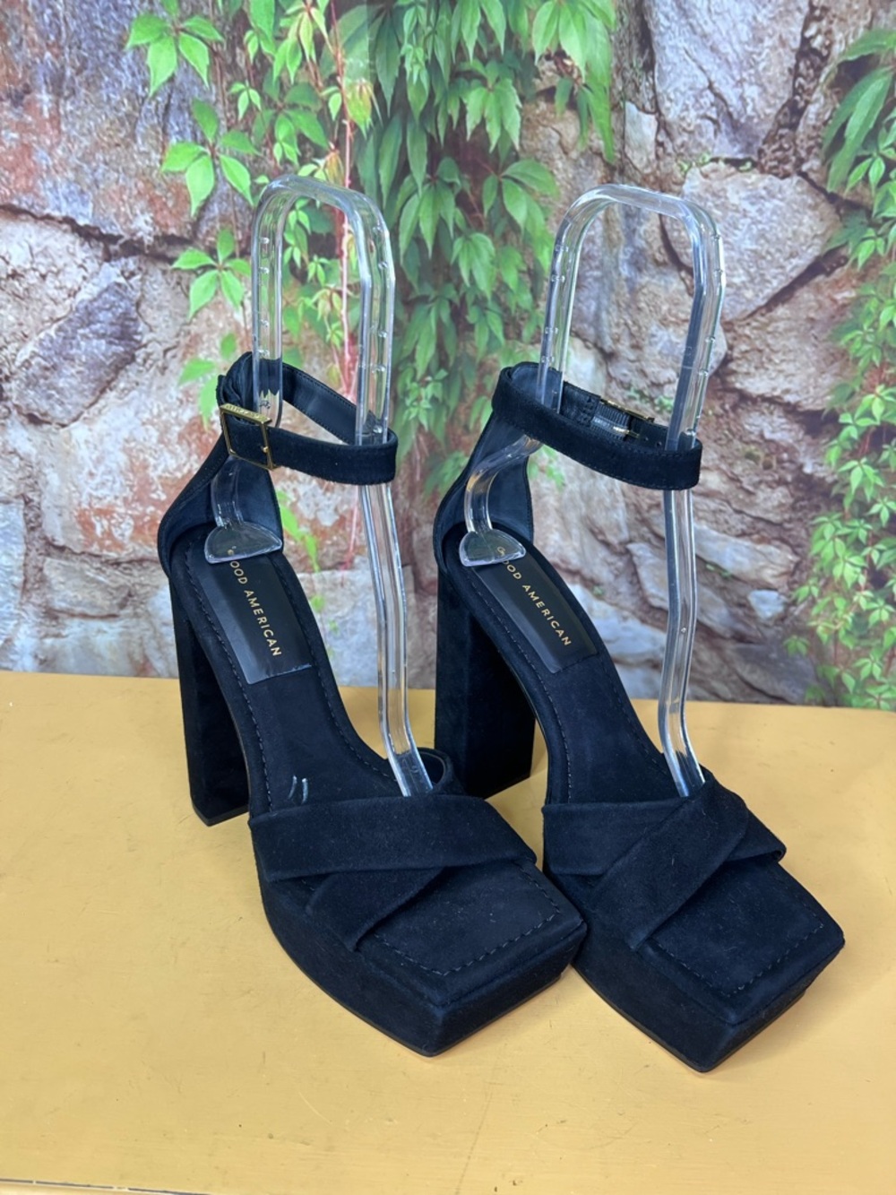 GOOD AMERICAN Chunky Black Suede Ankle Strap Platform Sandals, 9.5 - Picture 8 of 14